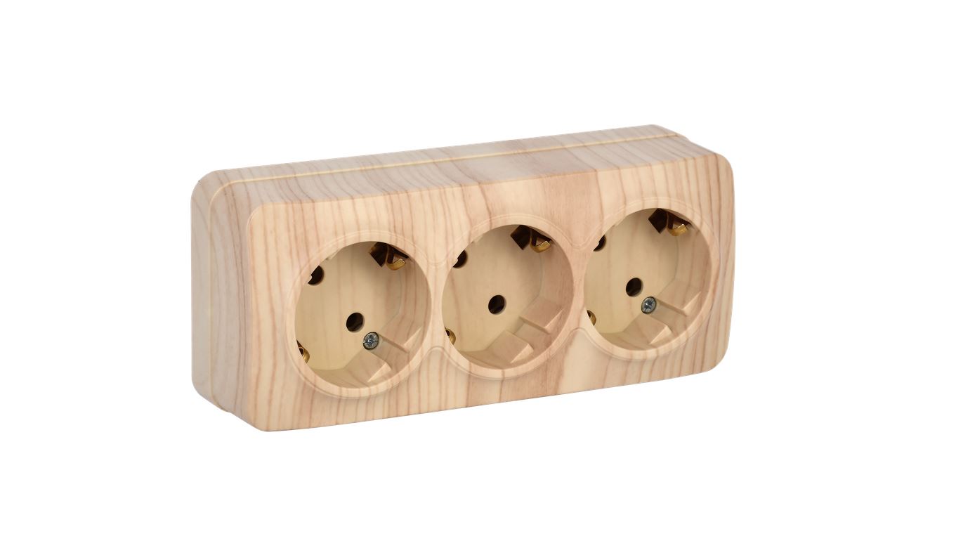 Розетка 3-м ОП GLORY РС23-3-ХС 16А с заземл. сосна IEK ERH31-K34-16 (18)