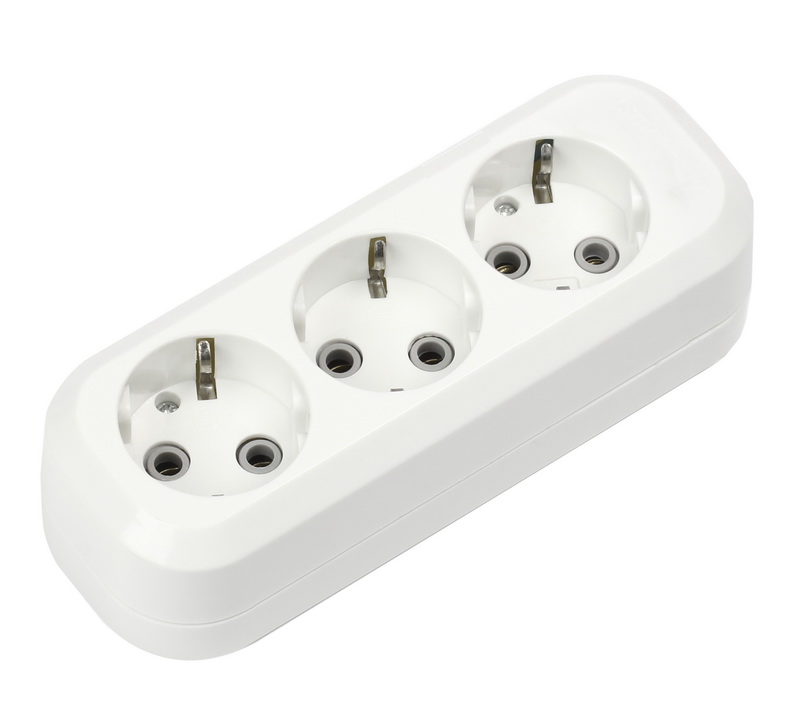 Колодка 3 гнезда 16А 3,5 кВт заземлением (100)