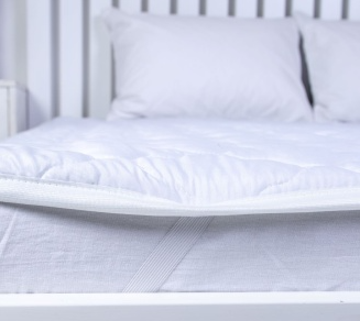 Наматрасник 90х200х20 синтепон/стежка (на резинке)