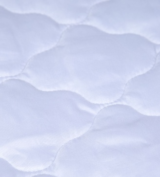 Наматрасник 90х200х20 синтепон/стежка (на резинке)