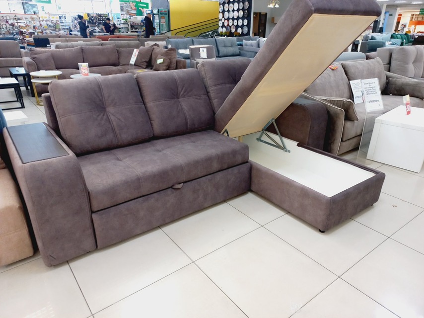 Диван Магнат 10 (2-х мест.,оттоманка, с декором) (Ткань: о.Beverly bitter)