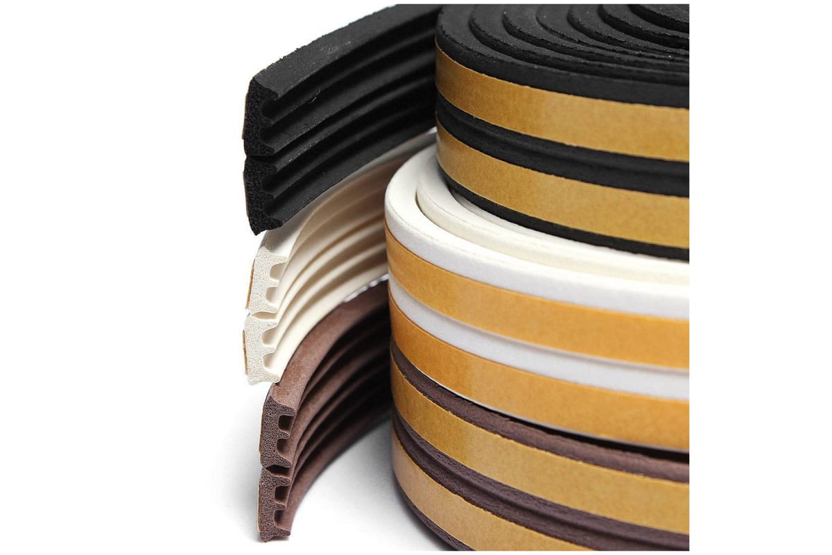 Уплотнитель Sila Home Е150, 9х4 мм самоклеящийся, черный 150м двой