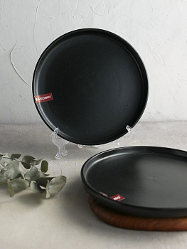 Тарелка "Point black"  25,7м